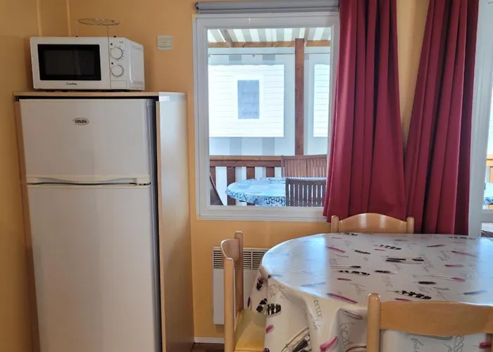 Mh Bois Dormant 6 Pers 3ch Avec Lave Linge Et Tv Campeggio Saint-Jean-de-Monts