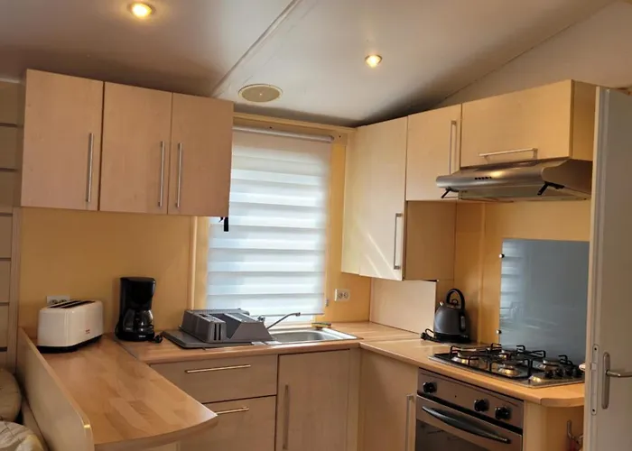 Mh Bois Dormant 6 Pers 3ch Avec Lave Linge Et Tv Campeggio